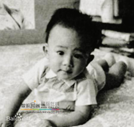 梁朝伟(Tony Leung Chiu Wai)伟仔童年图片图册