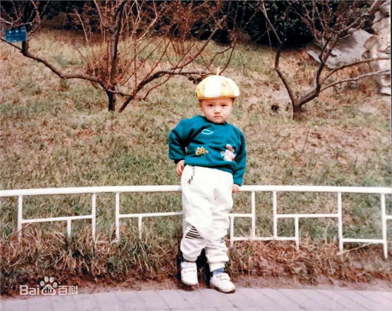 鹿晗(LUHAN)童年照图片图集