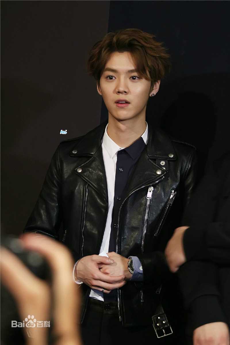 鹿晗(LUHAN)重返20岁 宣传前后照片