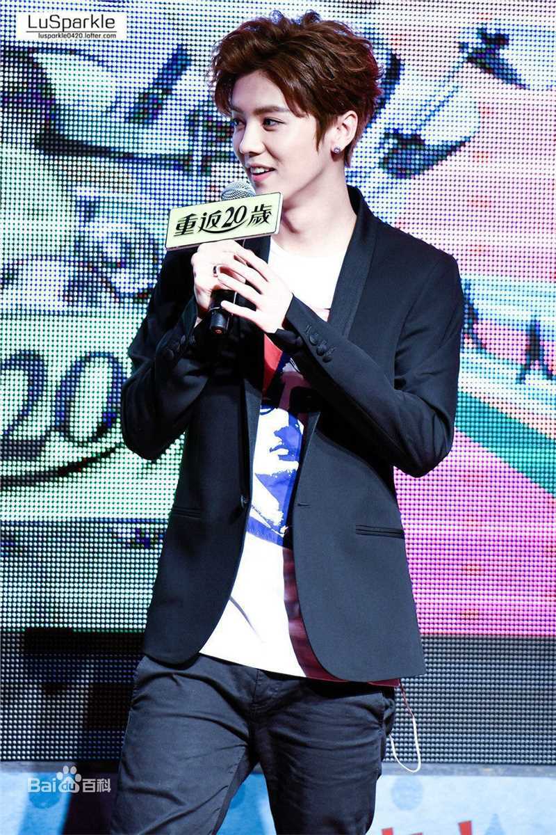 鹿晗(LUHAN)重返20岁 宣传前后照片