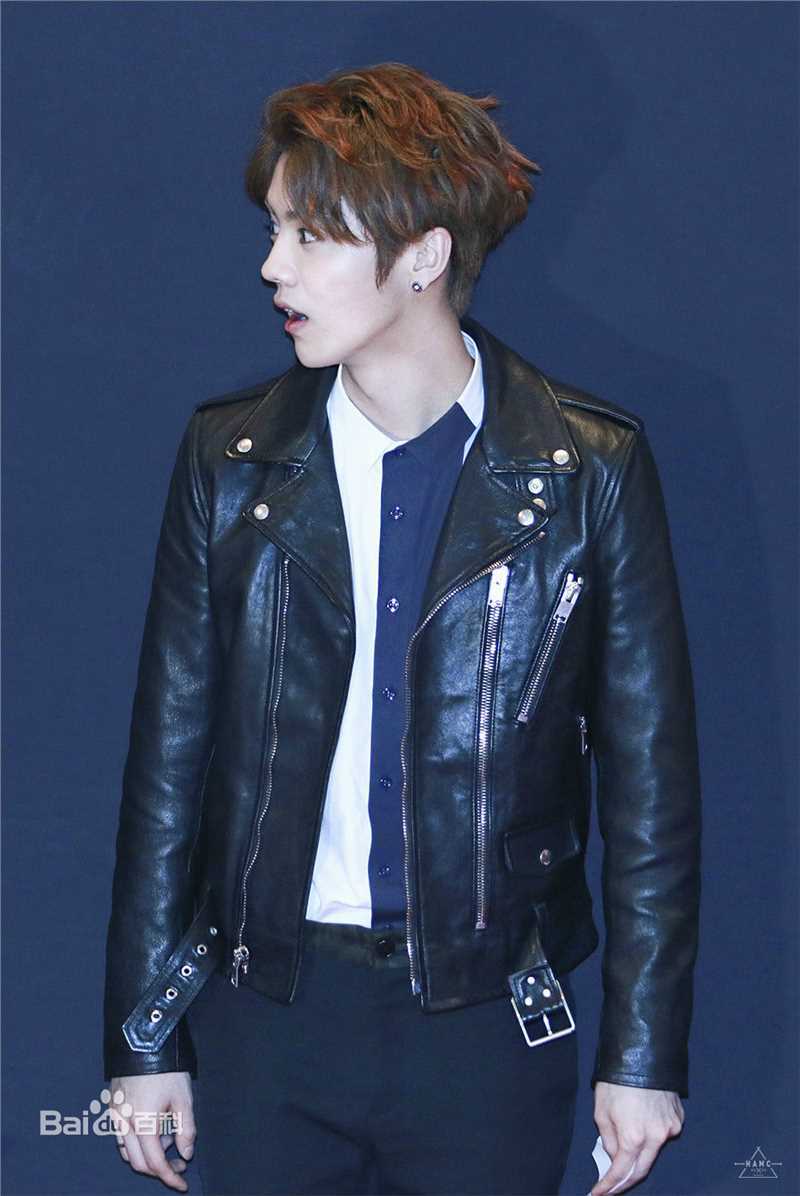 鹿晗(LUHAN)重返20岁 宣传前后照片