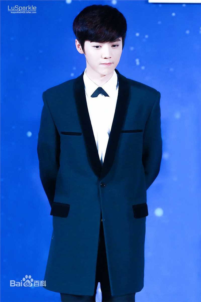 鹿晗(LUHAN)重返20岁 宣传前后照片