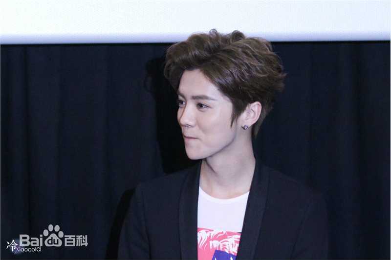 鹿晗(LUHAN)重返20岁 宣传前后照片
