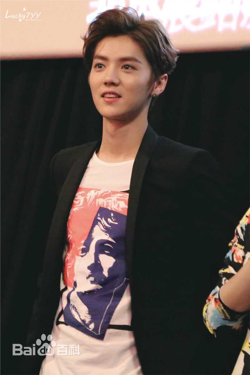 鹿晗(LUHAN)重返20岁 宣传前后照片