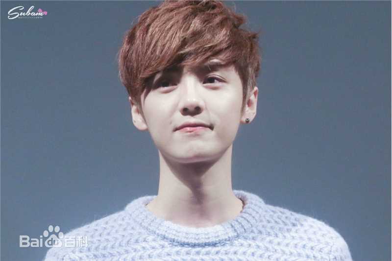 鹿晗(LUHAN)重返20岁 宣传前后照片