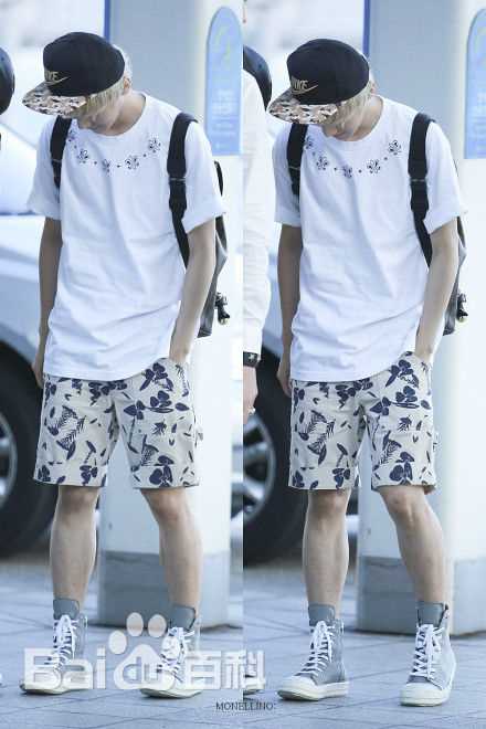 鹿晗(LUHAN)机场画报性感图片图集