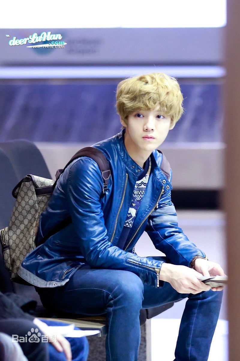 鹿晗(LUHAN)机场画报性感图片图集