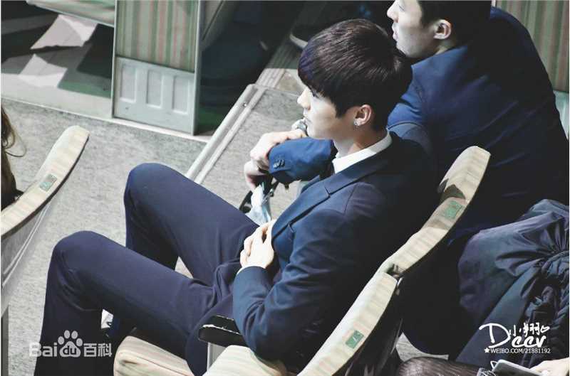 鹿晗(LUHAN)颁奖典礼图册