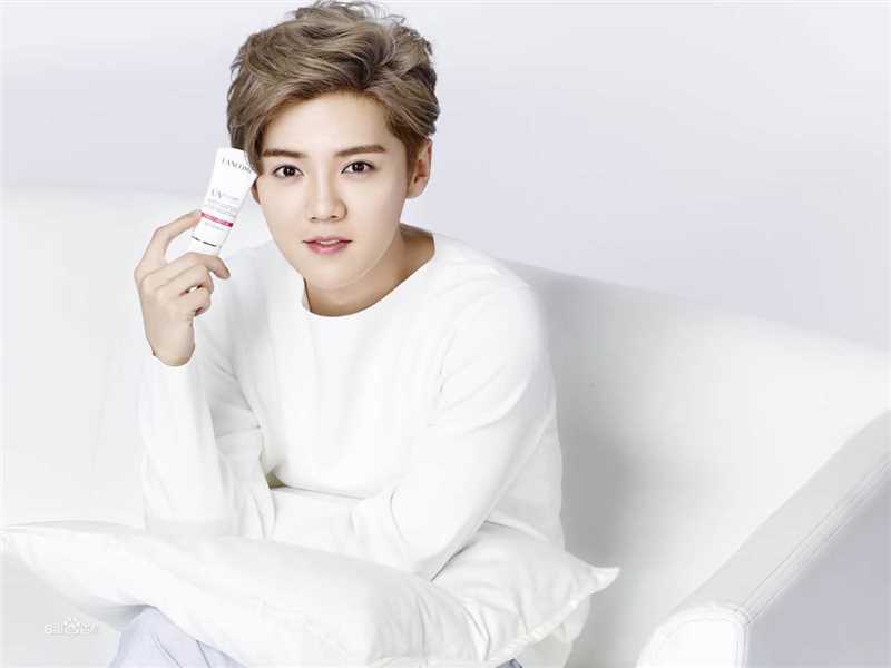 鹿晗(LUHAN)品牌代言素颜照相册