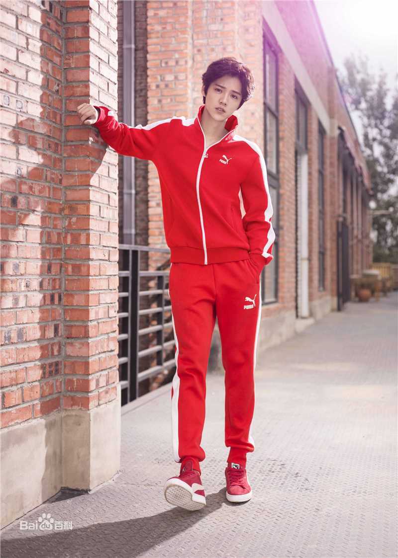 鹿晗(LUHAN)品牌代言素颜照相册