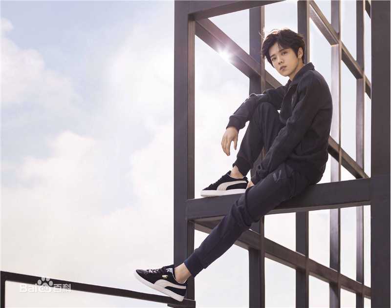 鹿晗(LUHAN)品牌代言素颜照相册