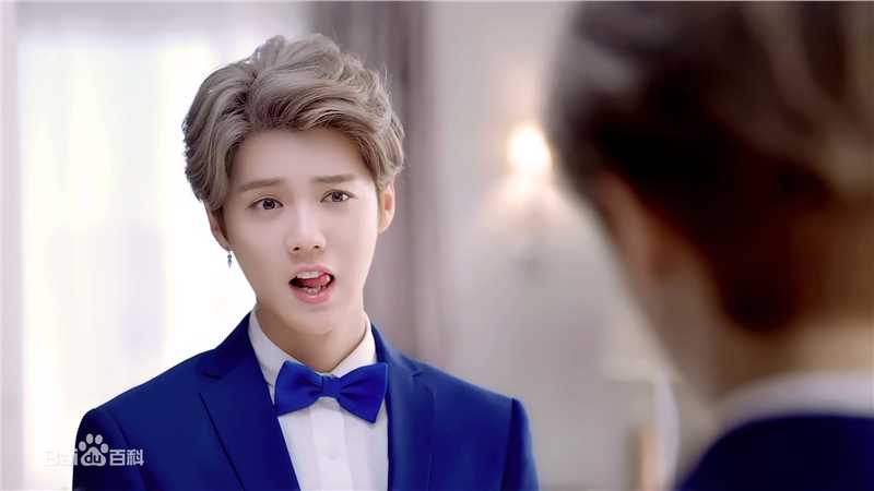 鹿晗(LUHAN)品牌代言素颜照相册