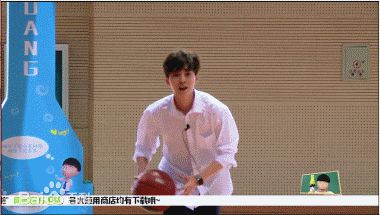 鹿晗(LUHAN)体育全能壁纸壁纸