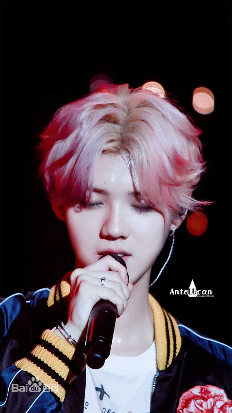 鹿晗(LUHAN)2016巡回演唱会素颜照壁纸