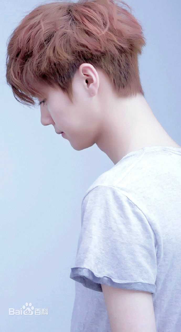 鹿晗(LUHAN)最全MV、花絮等壁纸