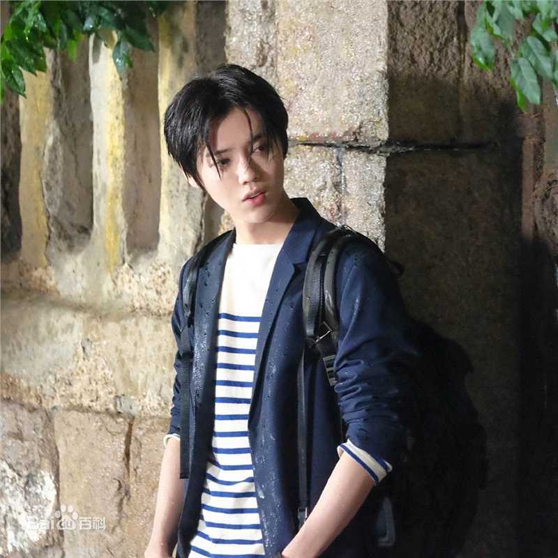 鹿晗(LUHAN)最全MV、花絮等壁纸