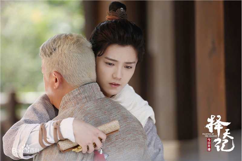 高清鹿晗(LUHAN)在《择天记》陈长生中的图集