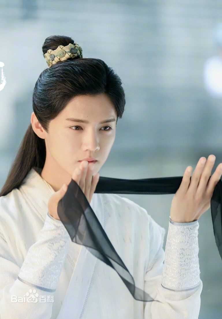 高清鹿晗(LUHAN)在《择天记》陈长生中的图集