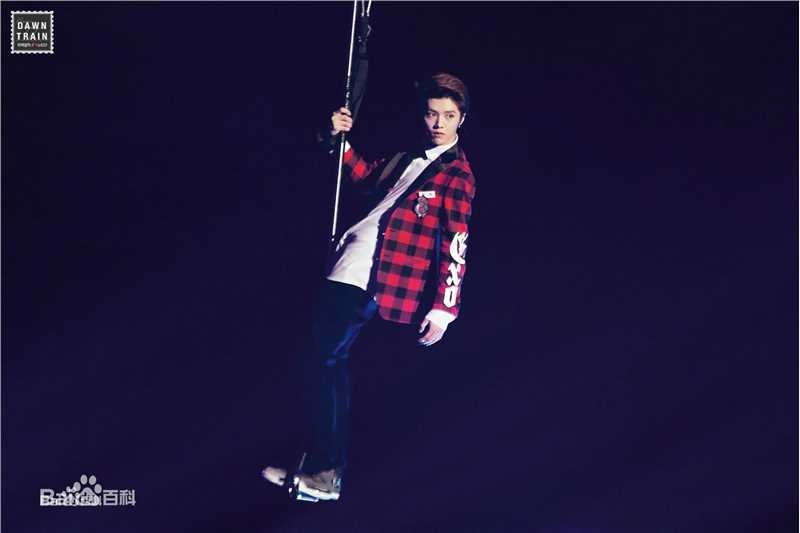 鹿晗(LUHAN)组合时期 主唱领舞图册