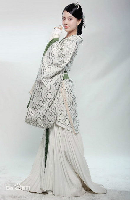 最新杨颖(Angelababy)在《大汉情缘之云中歌》云歌中的壁纸