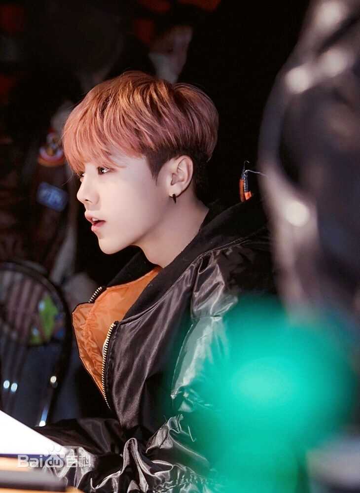 鹿晗(LUHAN)高清专辑图集