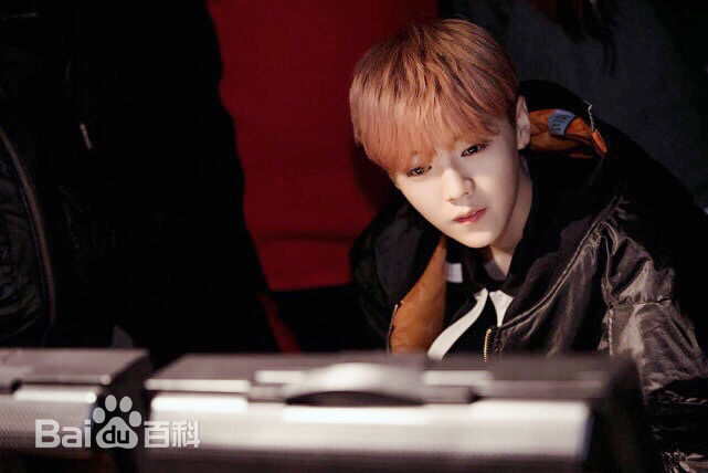 鹿晗(LUHAN)高清专辑图集