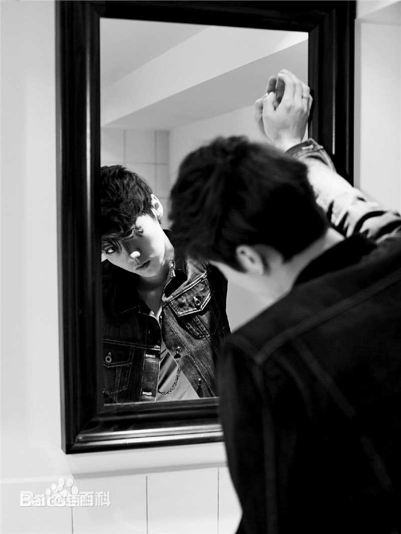 精选鹿晗(LUHAN)在《智族GQStyle》首位单封中国男星中的图册