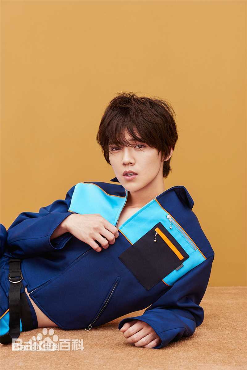 高清鹿晗(LUHAN)在《嘉人》2016年2月刊中的图集