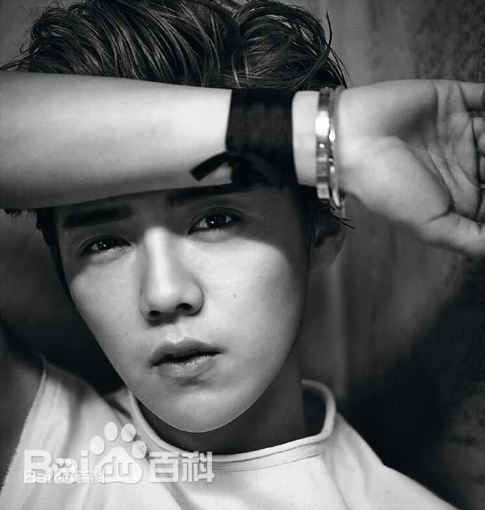 高清鹿晗(LUHAN)在《Vogue Me》创刊号中的图集