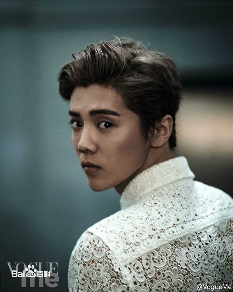 高清鹿晗(LUHAN)在《Vogue Me》创刊号中的图集