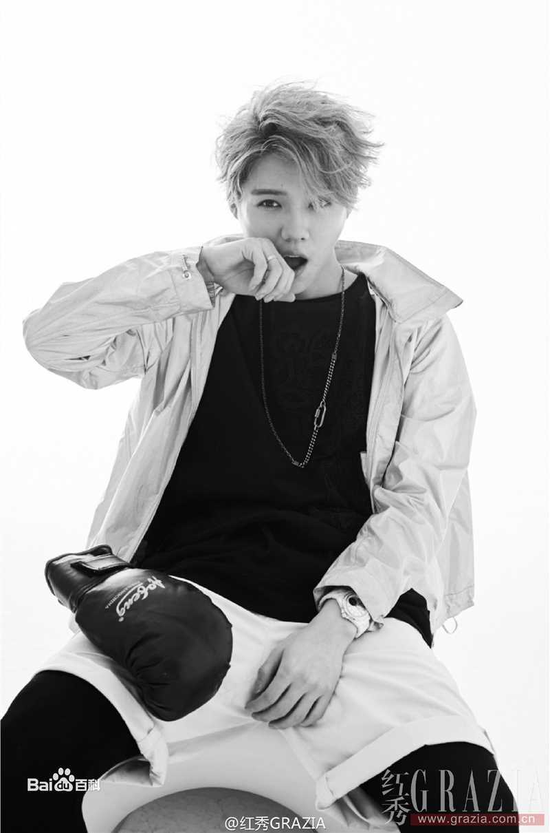 最全鹿晗(LUHAN)在《红秀GRAZIA》个人专刊中的壁纸