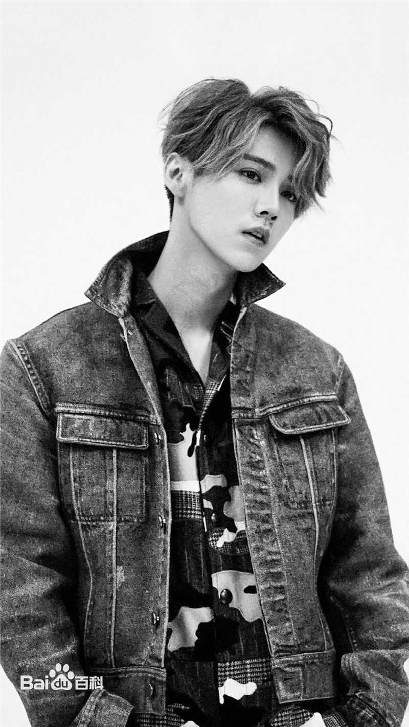 最全鹿晗(LUHAN)在《红秀GRAZIA》个人专刊中的壁纸
