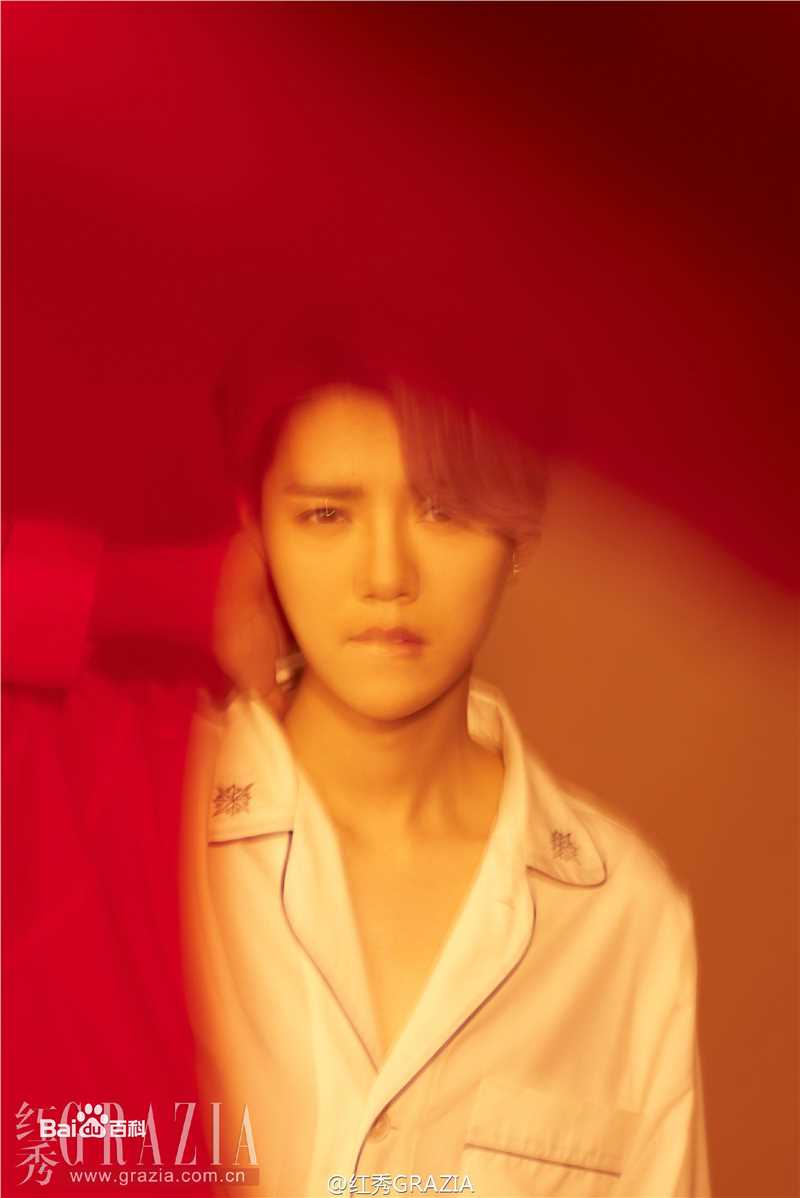 最全鹿晗(LUHAN)在《红秀GRAZIA》个人专刊中的壁纸