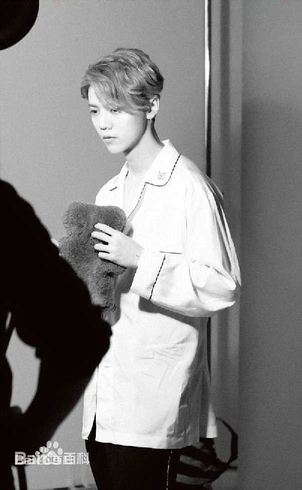 最全鹿晗(LUHAN)在《红秀GRAZIA》个人专刊中的壁纸