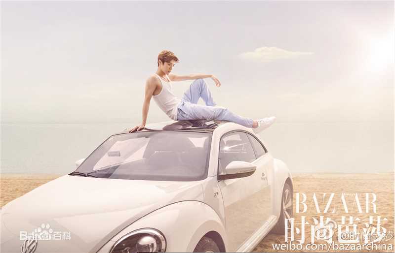 鹿晗(LUHAN)在《时尚芭莎》2016年八月刊中的