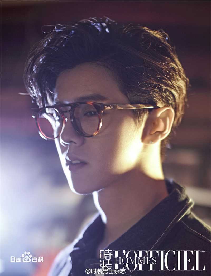 高清鹿晗(LUHAN)在《时装男士》10月刊暨100期八周年刊中的图集