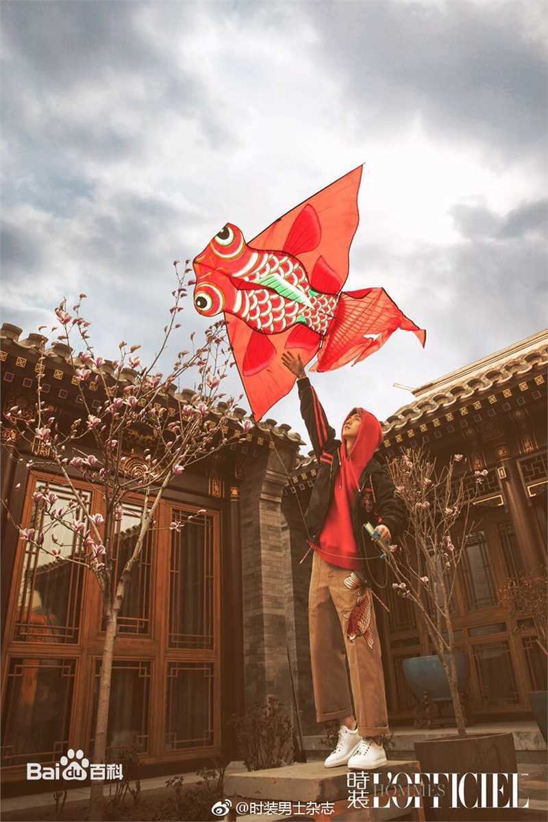 最全鹿晗(LUHAN)在《时装男士》2017年五月刊中的壁纸