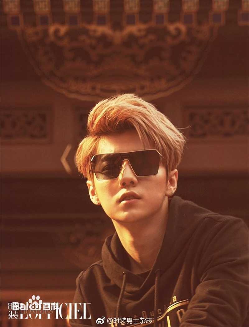 最全鹿晗(LUHAN)在《时装男士》2017年五月刊中的壁纸