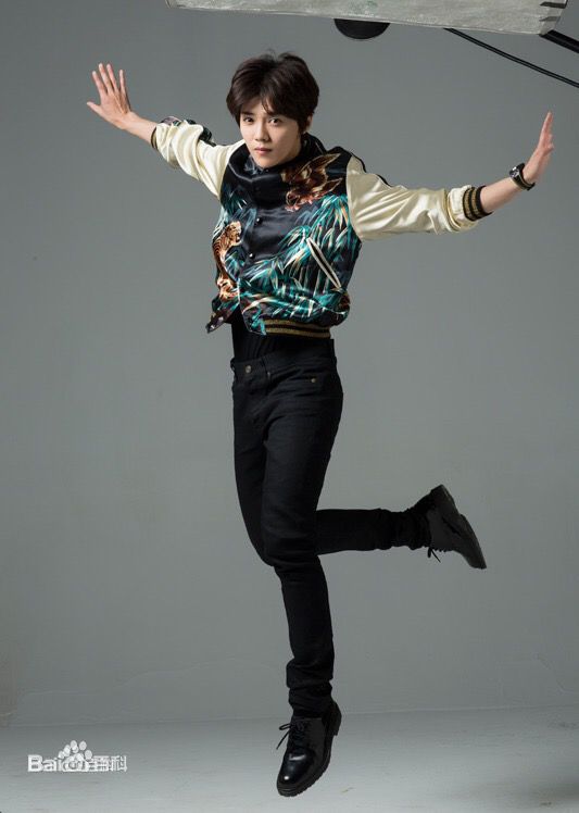 鹿晗(LUHAN)《南都周刊》首位90后封面明星