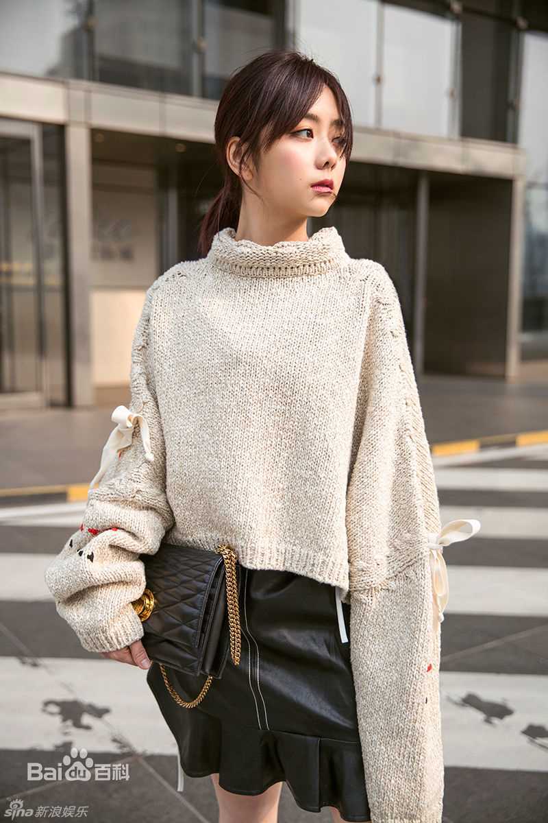 谭松韵(Seven)最新街拍壁纸