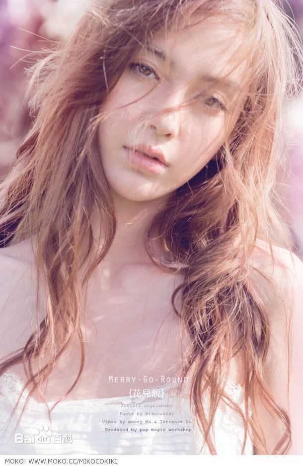 杨颖(Angelababy)最新“花儿说”集壁纸