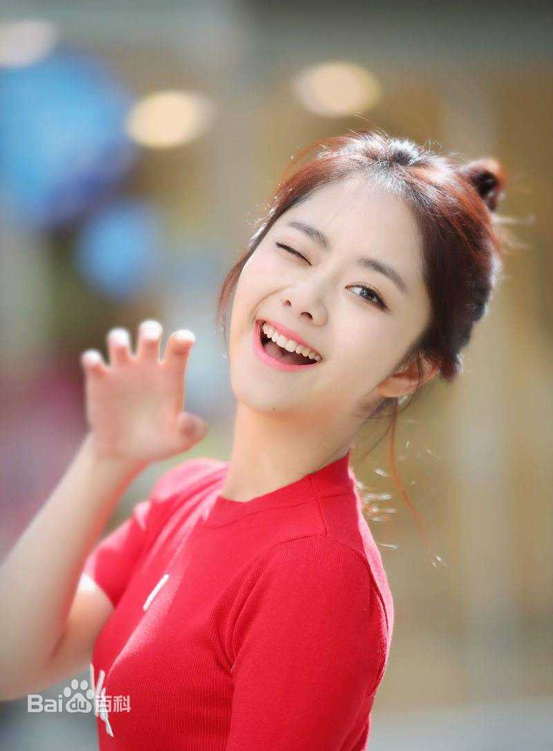 最新谭松韵(Seven)壁纸