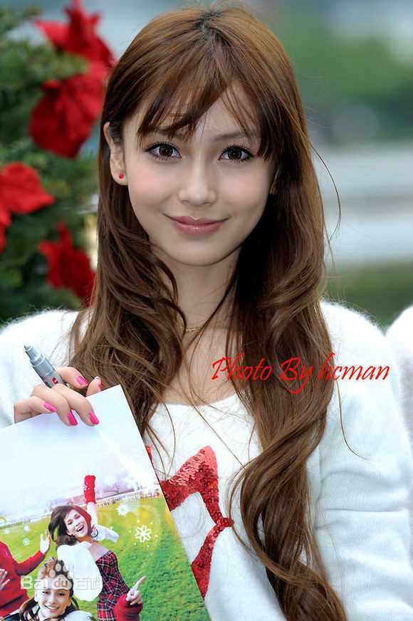 杨颖(Angelababy)出席活动典礼图片图册