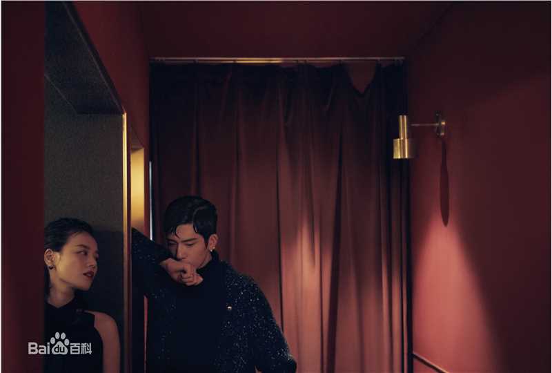 高清井柏然(Jing Bo Ran)在《时尚芭莎》2018年10月刊中的图集