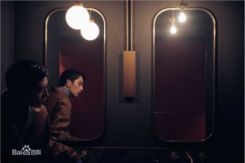 高清井柏然(Jing Bo Ran)在《时尚芭莎》2018年10月刊中的图集