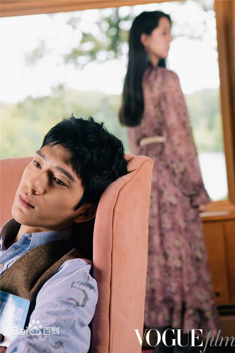 最优质井柏然(Jing Bo Ran)在《Voguefilm》2018年12月中的相册