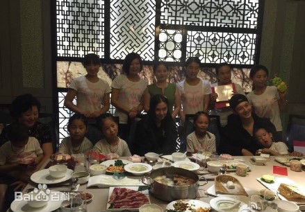 杨颖(Angelababy)关爱宝贝计划实施图册