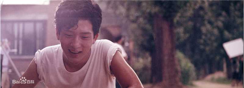 井柏然(Jing Bo Ran)在2010年《全城热恋》饰演小方中的