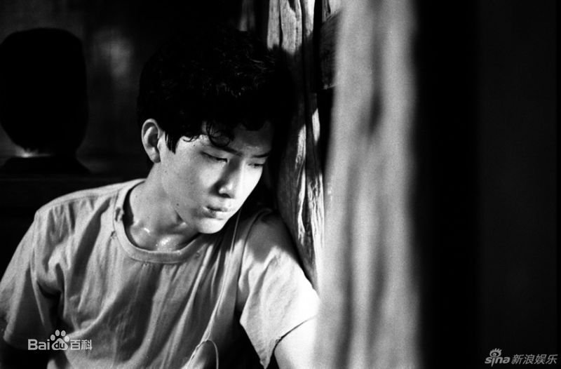 井柏然(Jing Bo Ran)在2010年《全城热恋》饰演小方中的