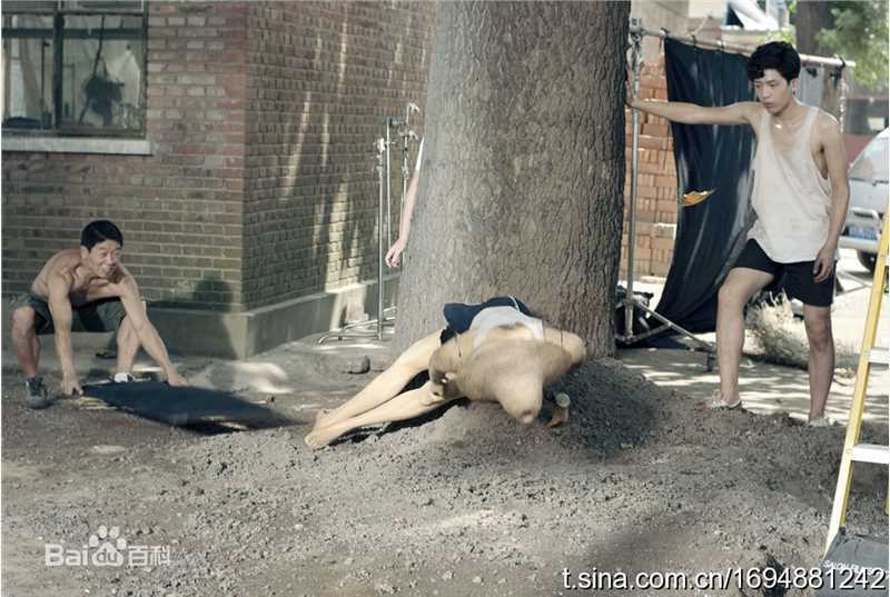 井柏然(Jing Bo Ran)在2010年《全城热恋》饰演小方中的